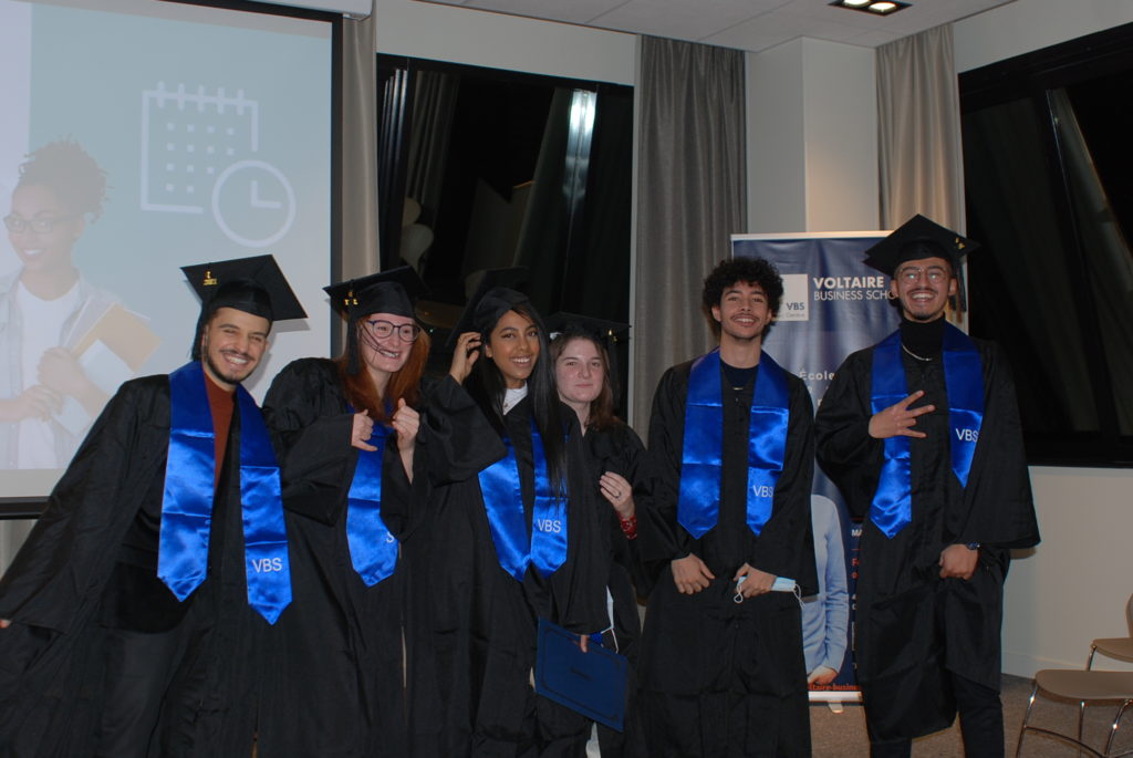 DSC_0239 Ecole supérieure de commerce et de management VBS à Ferney-Voltaire proche de Thonon - remise des diplômes de 6 étudiants
